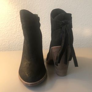 Sz 8 Vince Camuto Linford black leather bootie
